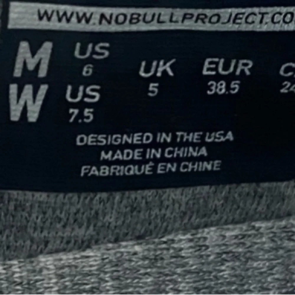 LIKE NEW NOBULL “super fabric” training shoe (W 7.5) - Picture 8 of 8